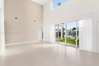 10286 NW 75th Ter, Doral, FL 33178 - Photo 2