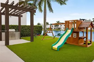10286 NW 75th Terrace, Doral, FL 33178 - Photo 12