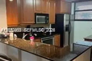 110 Lake Emerald, Oakland Park, FL 33309 - Photo 4