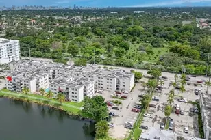 5501 NW 7th St, Miami, FL 33126 - Photo 16