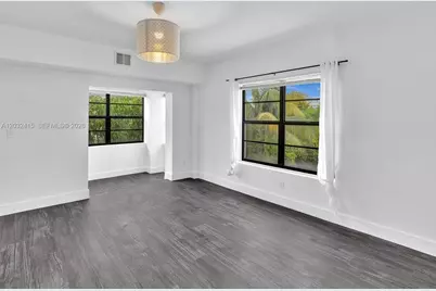934 Michigan Ave #305, Miami Beach, FL 33139 - Photo 4