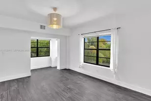 934 Michigan Ave, Miami Beach, FL 33139 - Photo 4