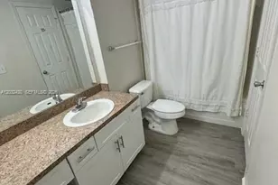 140 SW 117th Ave, Pembroke Pines, FL 33025 - Photo 16