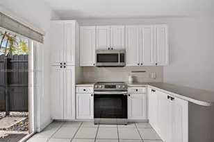 4902 Washington St, Hollywood, FL 33021 - Photo 8