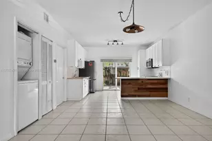 4902 Washington St, Hollywood, FL 33021 - Photo 2