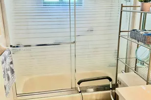 6527 W 22nd Ln, Hialeah, FL 33016 - Photo 14