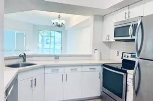 715 SW 148th Ave, Sunrise, FL 33325 - Photo 4
