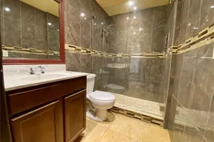 8800 NW 107 Ct, Doral, FL 33178 - Photo 18