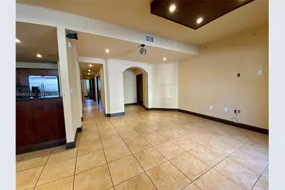 8800 NW 107th Ct #110, Doral, FL 33178 - Photo 4