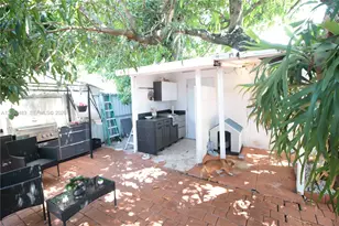 359 E 12th St, Hialeah, FL 33010 - Photo 16