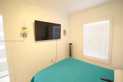 359 E 12th St, Hialeah, FL 33010 - Photo 44