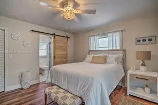 558 102nd Ave, Naples, FL 34108 - Photo 10