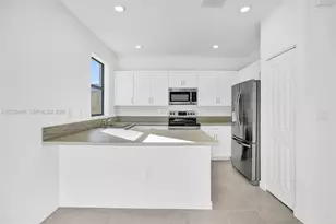2542 SE 29th St, Homestead, FL 33035 - Photo 16