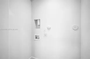2542 SE 29th St, Homestead, FL 33035 - Photo 10