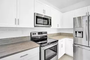 2542 SE 29th St, Homestead, FL 33035 - Photo 16