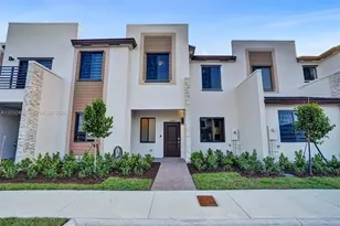 2542 SE 29th St, Homestead, FL 33035 - Photo 4
