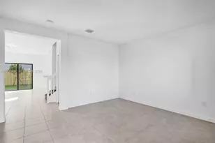 2542 SE 29th St, Homestead, FL 33035 - Photo 6