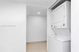 1717 N Bayshore Dr, Miami, FL 33132 - Photo 14