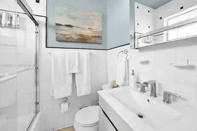 3030 Collins Ave #4E, Miami Beach, FL 33140 - Photo 8