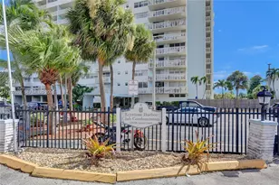 13155 Ixora Ct, North Miami, FL 33181 - Photo 16