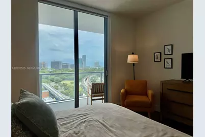 79 SW 12th St #1502, Miami, FL 33130 - Photo 14