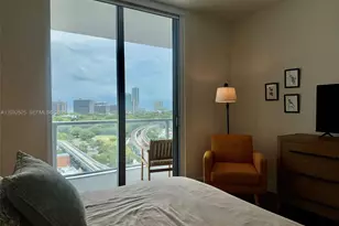 79 SW 12th St, Miami, FL 33130 - Photo 14