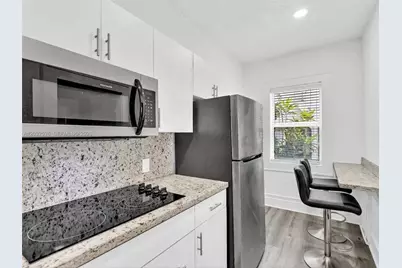 124 Mendoza Ave #6, Coral Gables, FL 33134 - Photo 12