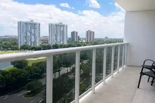 3675 N Country Club Dr, Aventura, FL 33180 - Photo 6