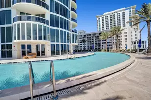 17201 Collins Ave# Den, Sunny Isles Beach, FL 33160 - Photo 1