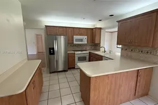 7905 Cloverfield Cir, Boca Raton, FL 33433 - Photo 8
