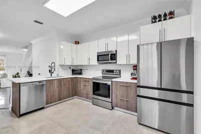 2578 Cordoba Bnd, Weston, FL 33327 - Photo 2