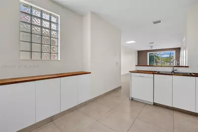 3698 San Simeon Cir, Weston, FL 33331 - Photo 6