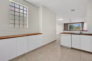 3698 San Simeon Cir, Weston, FL 33331 - Photo 6