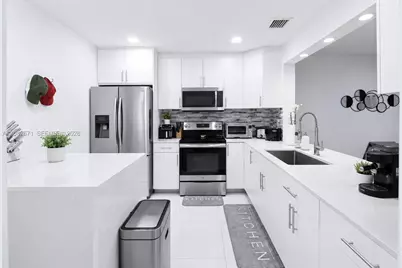 1127 SW 134th Pl, Miami, FL 33184 - Photo 2