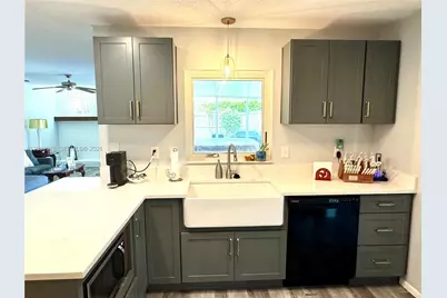 1063 Wexford Way, Port Orange, FL 32129 - Photo 2