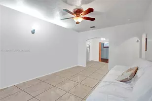 555 NW 46th St, Miami, FL 33127 - Photo 20