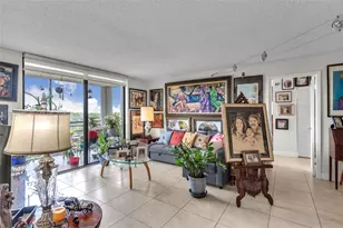 1400 St Charles Pl, Pembroke Pines, FL 33026 - Photo 2