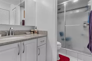 1400 St Charles Pl, Pembroke Pines, FL 33026 - Photo 12