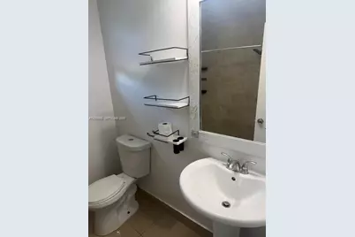 1045 SW 4th St #5, Miami, FL 33130 - Photo 4