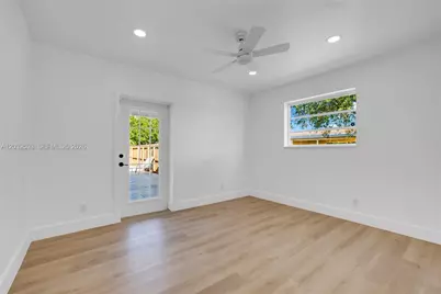 2101 N 56th Ave, Hollywood, FL 33021 - Photo 24