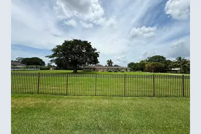 17501 SW 54th St, Southwest Ranches, FL 33331 - Photo 4
