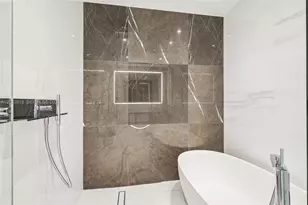 300 Biscayne Blvd Way, Miami, FL 33131 - Photo 30