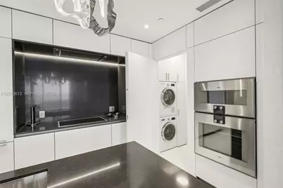 300 Biscayne Boulevard Way #3305W, Miami, FL 33131 - Photo 12