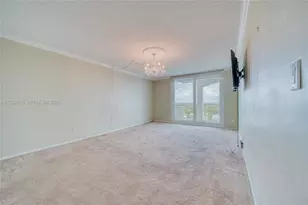 5401 Collins Ave, Miami Beach, FL 33140 - Photo 18