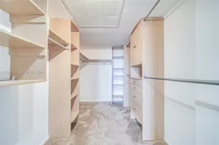 5401 Collins Ave, Miami Beach, FL 33140 - Photo 22
