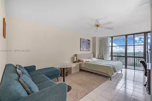 1000 Parkview Dr, Hallandale Beach, FL 33009 - Photo 8