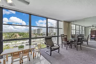 1000 Parkview Dr, Hallandale Beach, FL 33009 - Photo 4