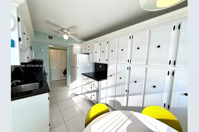 1833 S Ocean Dr #1202, Hallandale Beach, FL 33009 - Photo 2