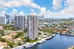 1000 W Island Blvd, Aventura, FL 33160 - Photo 32