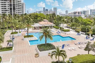1000 W Island Blvd, Aventura, FL 33160 - Photo 40